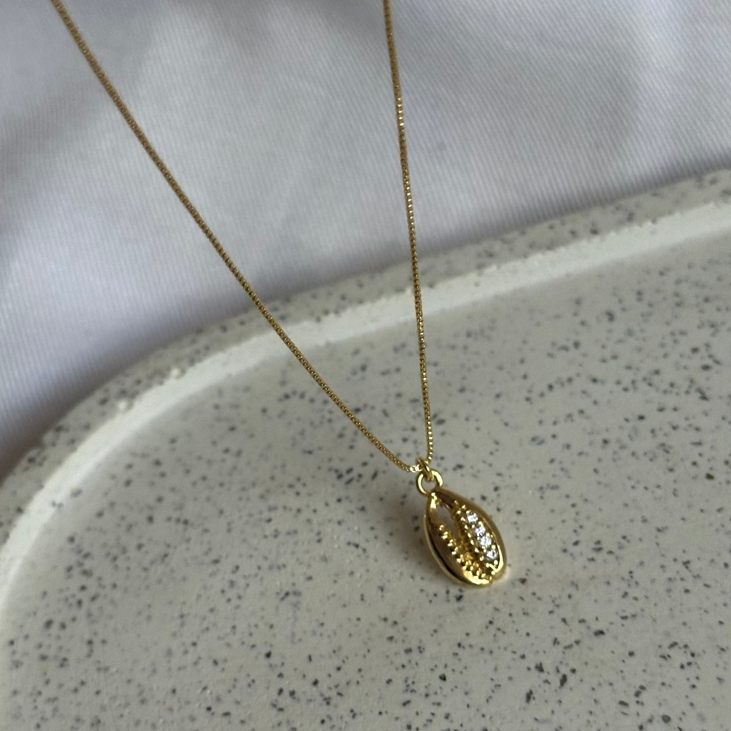 Collar Concha con Circones