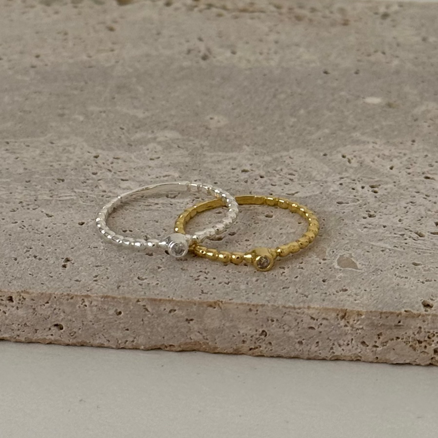 Anillo con circón Plata