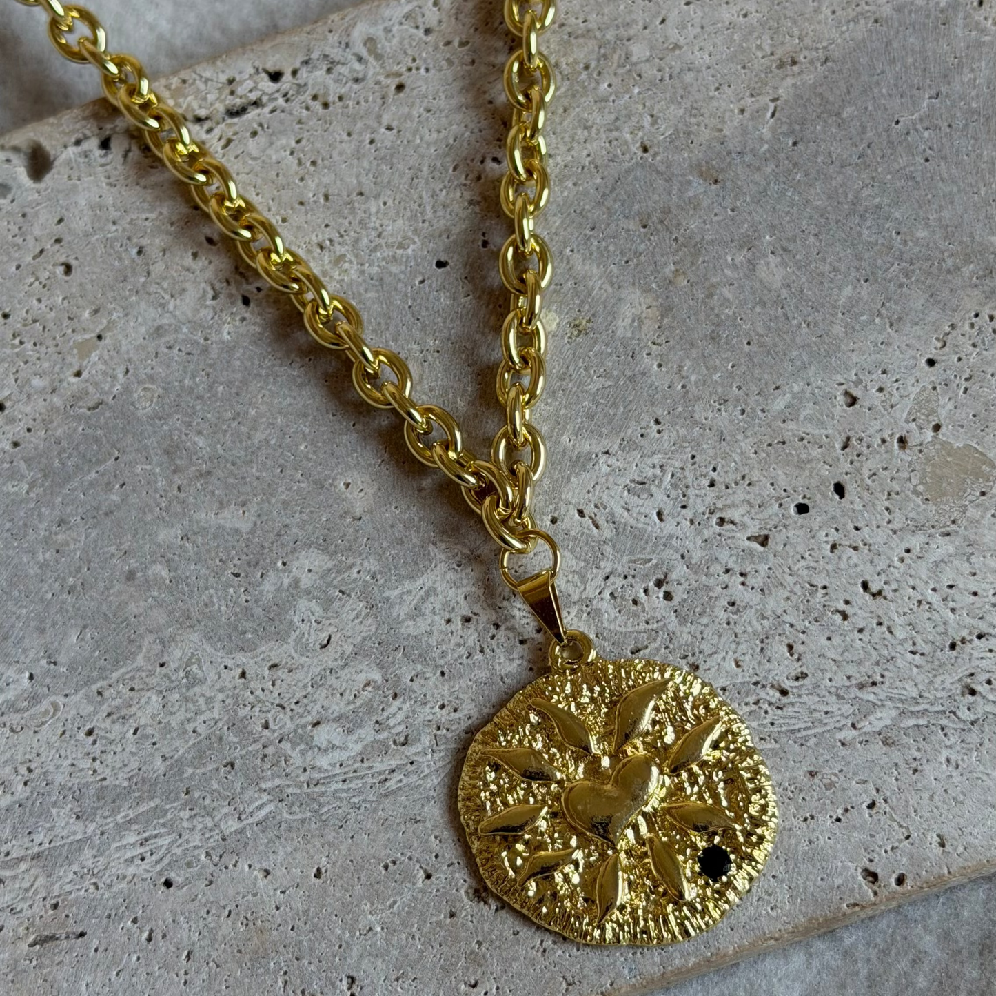 Collar Medallón Oro