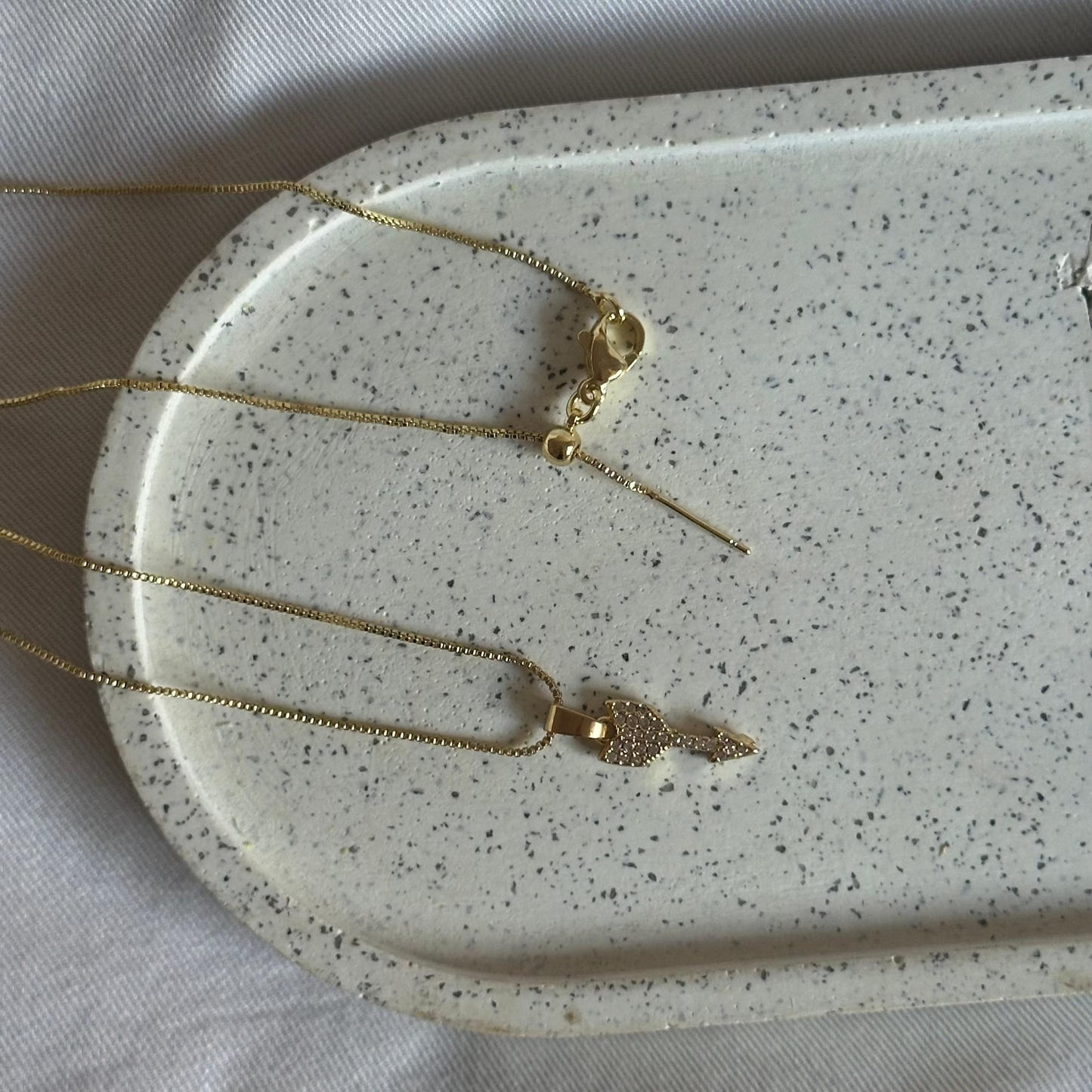 Collar Flecha con circones