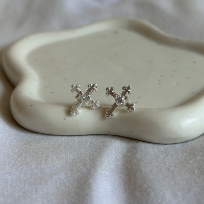 Aros Cruz con circón Plata