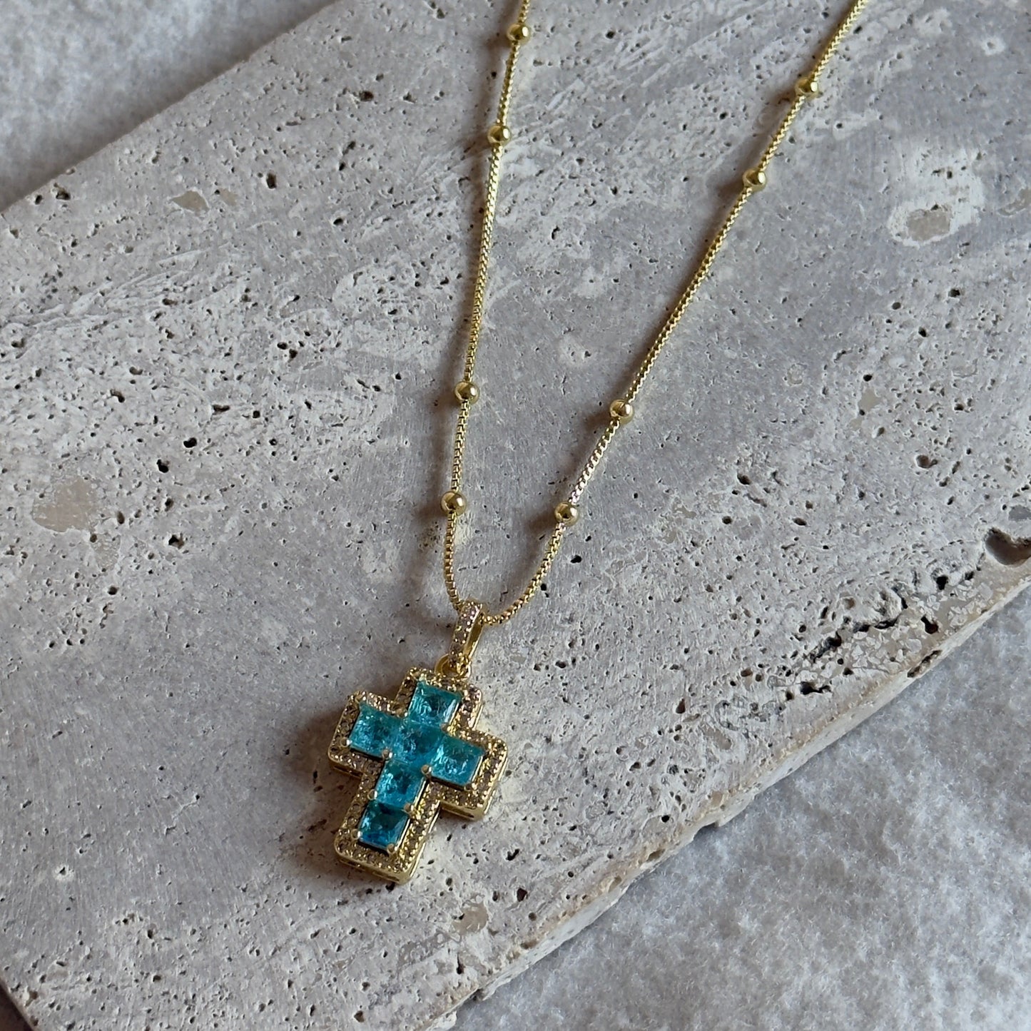 Collar Cruz Celeste con circones