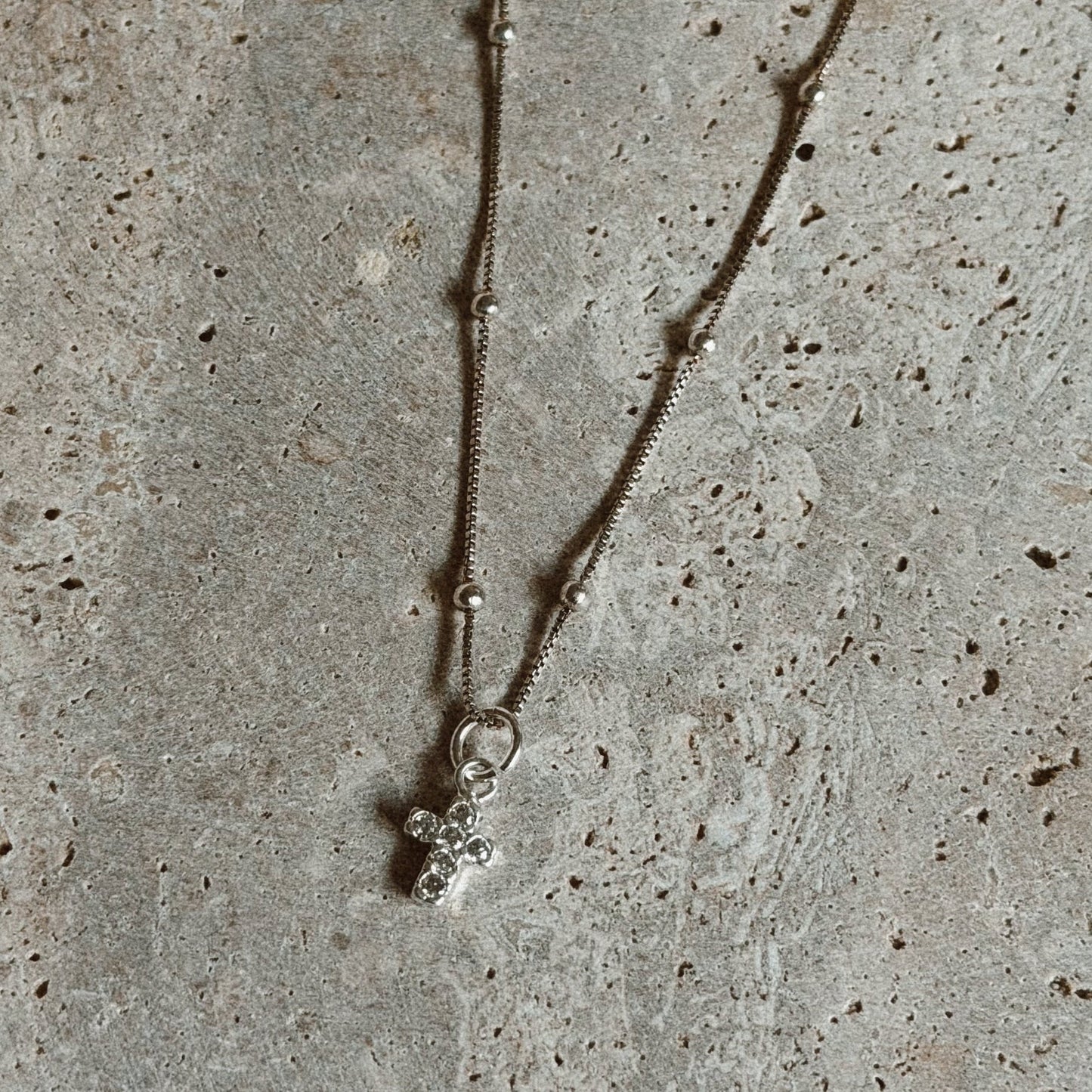 Collar Cruz Pequeña Plata