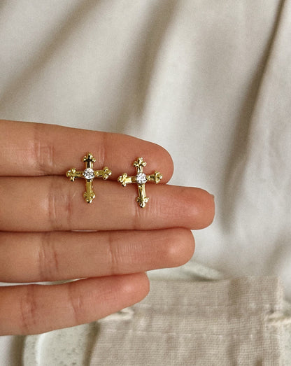 Aros Cruz con circón