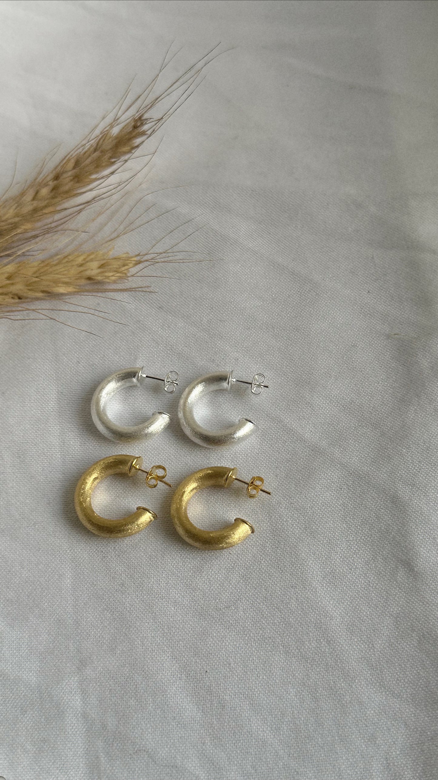 Argolla Prie 23mm Mate Enchape en Oro y Plata 925